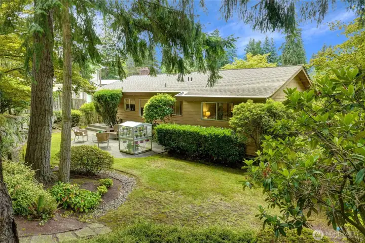 The back of the home. The back of the home.