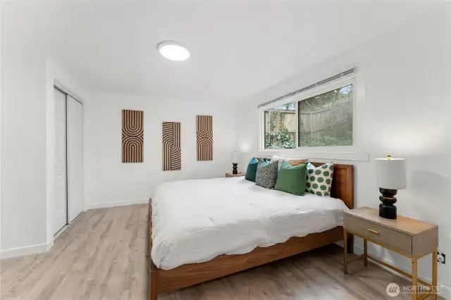 Huge Bedroom / or office