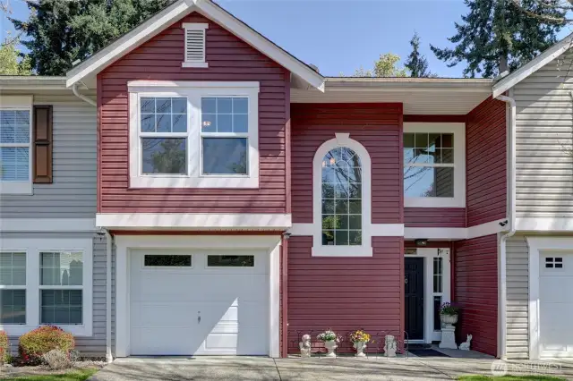 Picture Perfect Life Style Home Awaits You