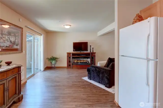 Spacious Kitchen & Eating Space
