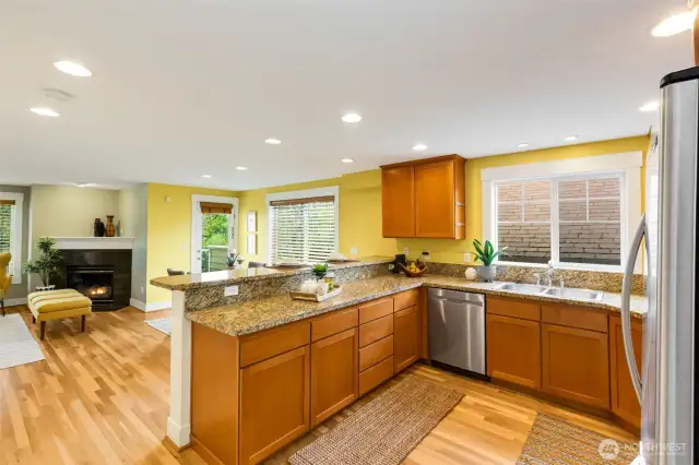 Great drawers, cabinets and storage, all stainless steel appliances.
