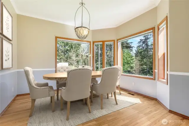 Dining Room (Virtually Staged to help you visualize)