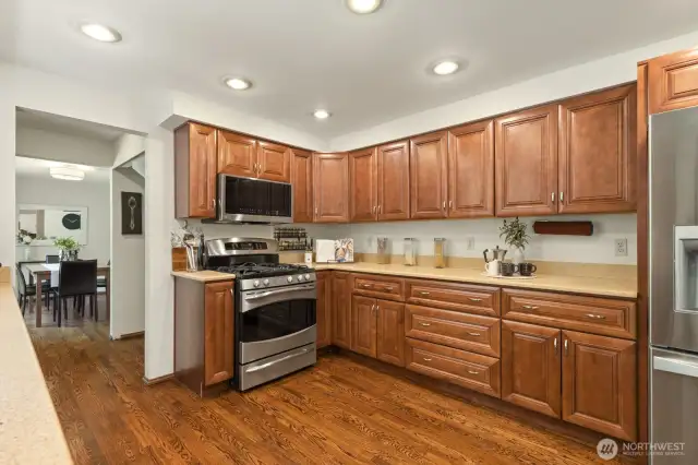 There's tons of storage and counter space as well - whip out your most elaborate recipes!