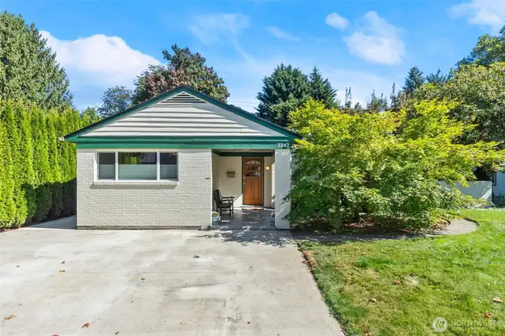 From top to bottom, you'll find the quality care-of-ownership at every turn.  Exactly the type of owner/seller you want to buy from!