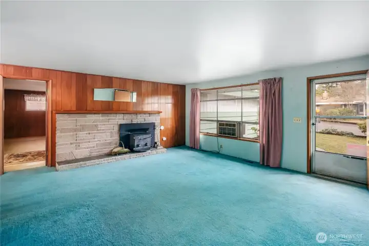 Hardwoods under all carpeting to uncover.