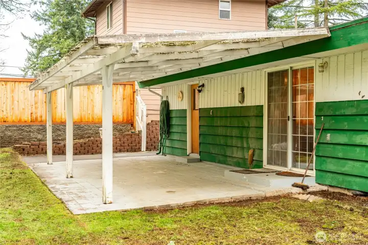 Huge, covered Patio.