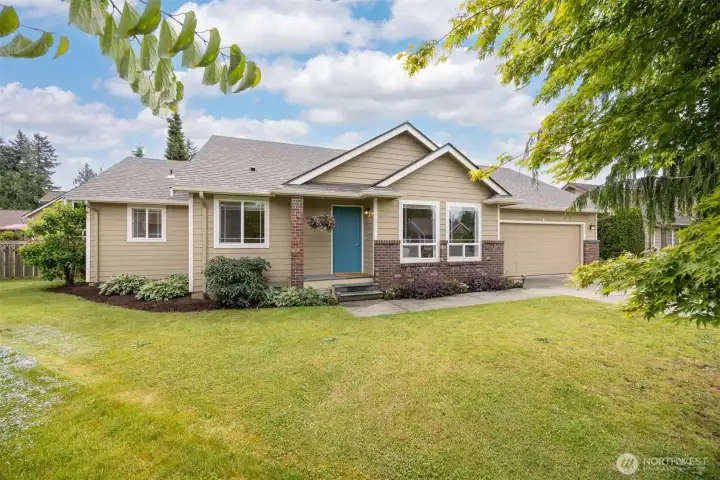 Welcome to easy single-level living in Lynden's desirable westside community. Welcome to easy single-level living in Lynden's desirable westside community.
