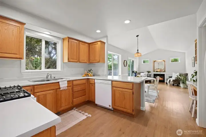 The kitchen offers generoud counter space, great storage, and a functional layout. The kitchen offers generoud counter space, great storage, and a functional layout.