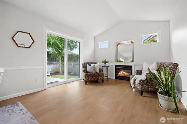 Vaulted ceilings and the sliding glass door let in all the natural light. Vaulted ceilings and the sliding glass door let in all the natural light.