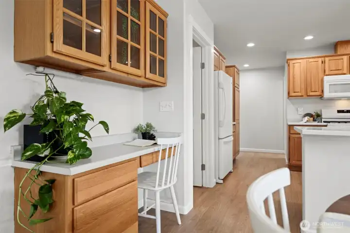 The built in desk space is the perfect drop zone for all the things; mail, keys, and everything that keeps your life organized. The built in desk space is the perfect drop zone for all the things; mail, keys, and everything that keeps your life organized.