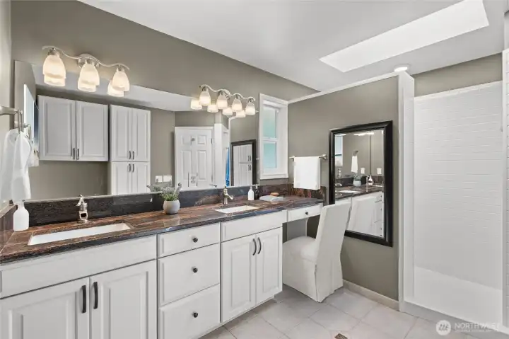 Primary Ensuite (Partially Digitally Staged)
