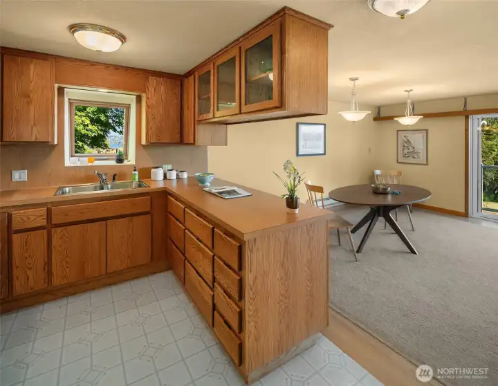 This versatile kitchen can be the place to prepare a sandwich or a gourmet meal of fresh salmon!