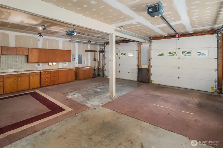 The garage was the center of activity for the "fishing shack" that Mr. Rice built; so many projects came to fruition in this space over the years. Would make a great work-out or craft space.