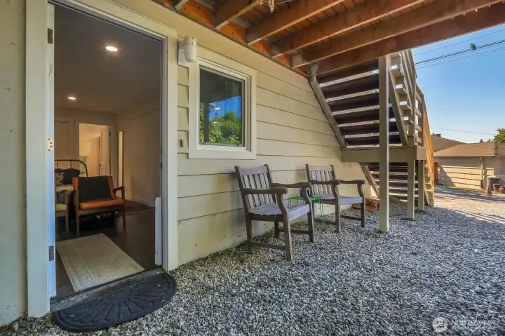 Active STR with keyless entry. Lower level.