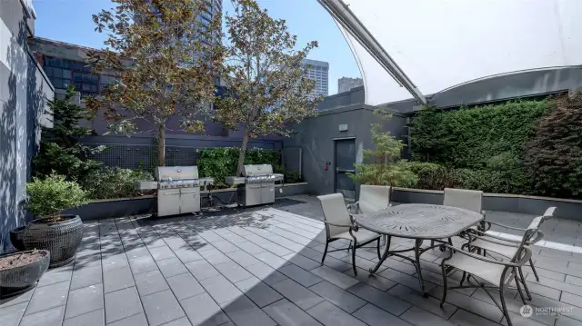 Amenities also include the outdoor patio.