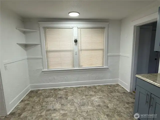 Dinning area in the kitchen