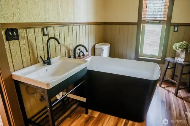 Bathroom off of bonus/ utility room