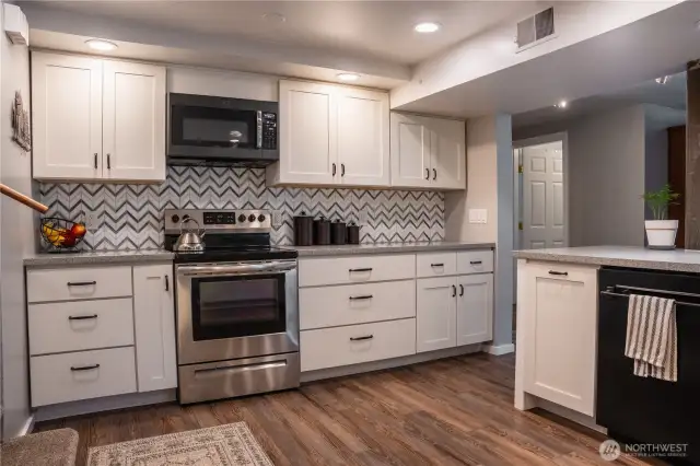 Updated kitchen including appliances and rollout shelves