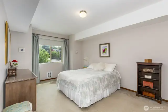 Primary suite