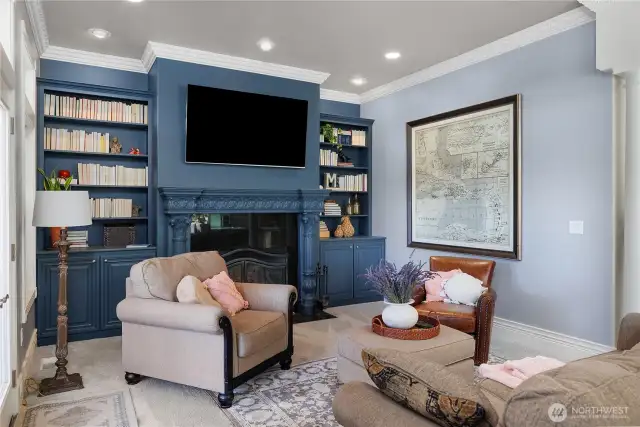 Cozy family room off kitchen.