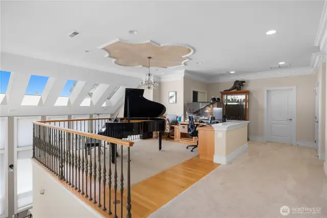 Let the music fill the air! Large landing reinforced to hold a baby grand piano.