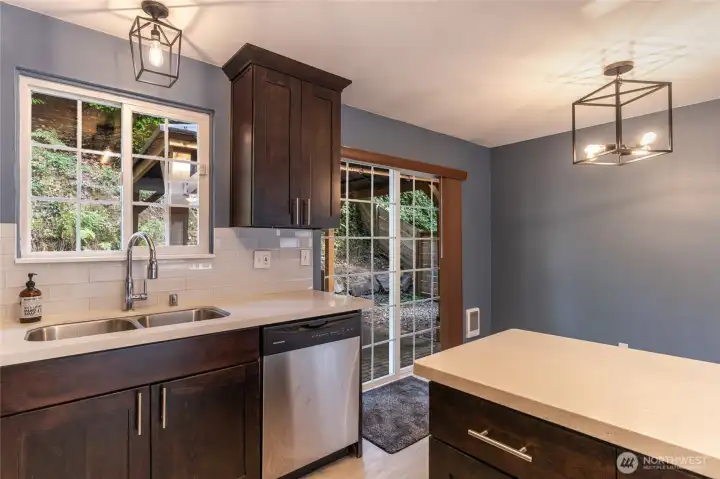 Kitchen, dining room