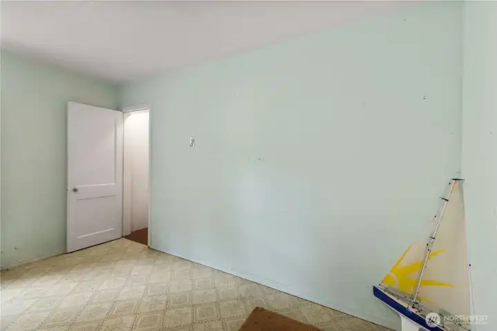 2nd Bedroom