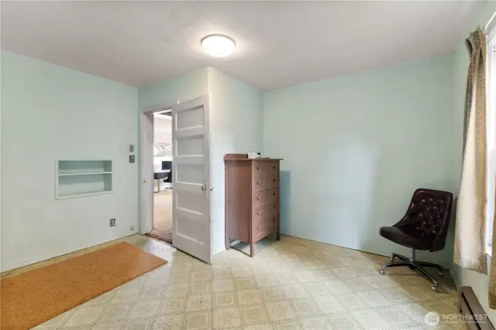 2nd Bedroom