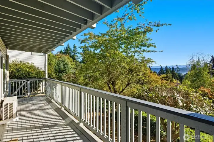 Private deck with stunning easterly views of Lake Sammamish and the Cascades.