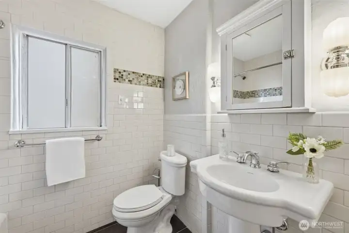 The full has all the retro feature plus a newly refinished porcelain bathtub.