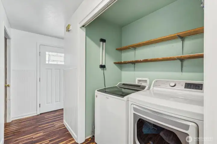 Laundrey area across from Pantry