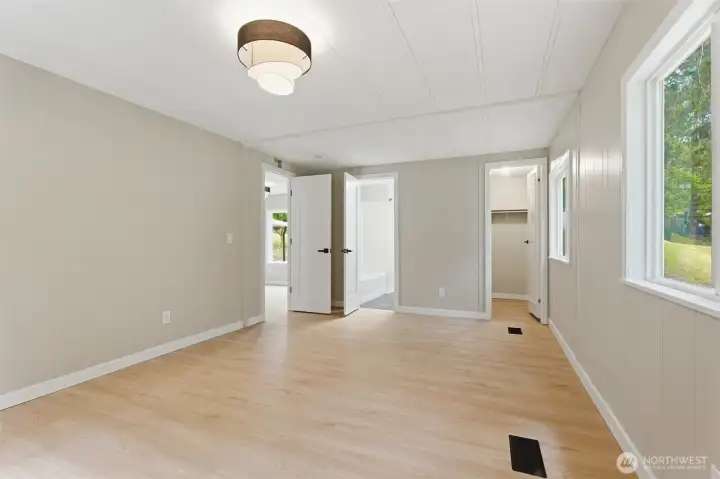 Ensuite and walk-in closet