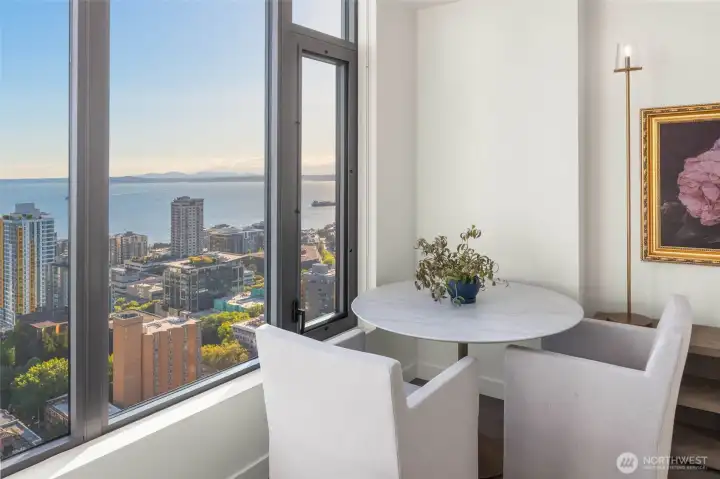 dining-city-view