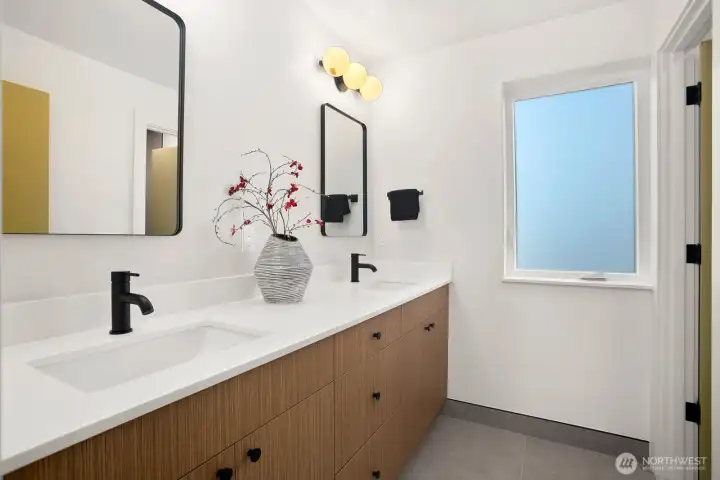 Ensuite Bathroom Ensuite Bathroom