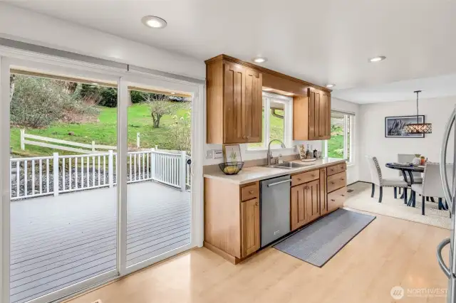 Light & bright kitchen