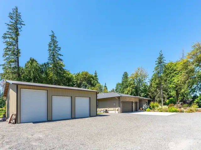 40 x 36 Shop and One-level Ranch Home on 1.1 Acres