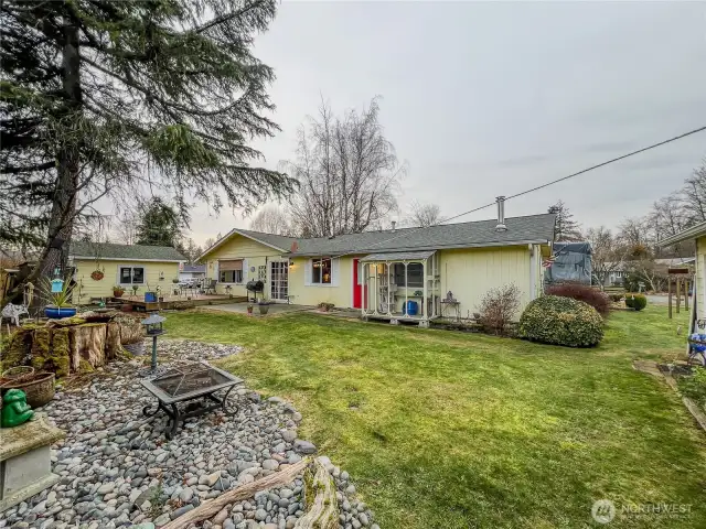 Another view of the spacious back yard.