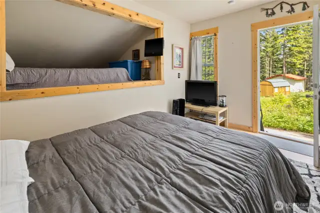 Cozy Sleeping Cabin