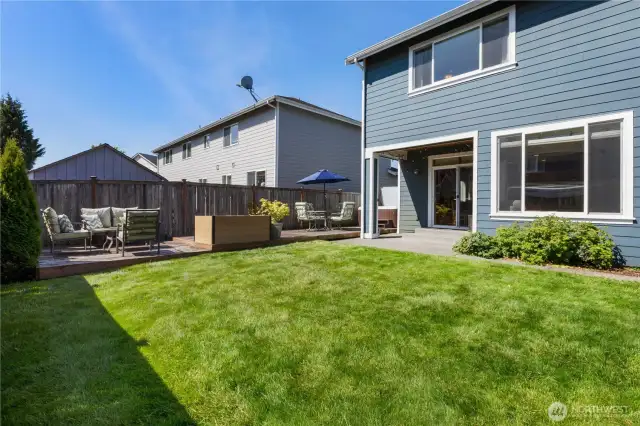 View of the additional deck in the backyard.