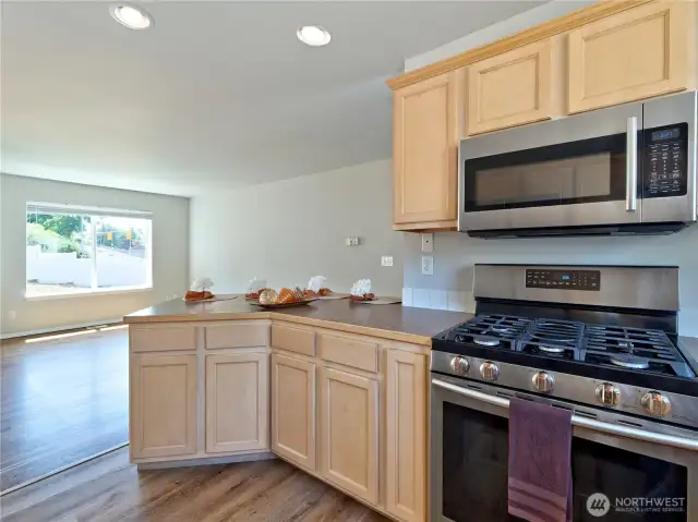 All appliances stay in the house