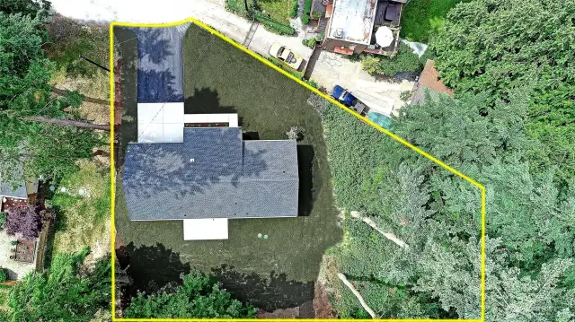 Aerial View and approximate property lines