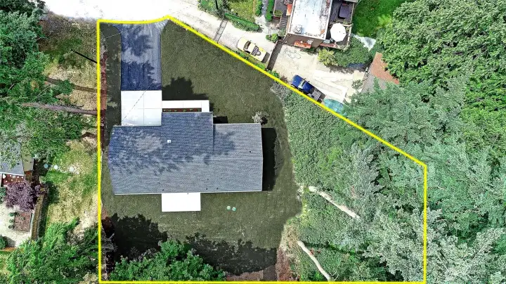 Aerial View and approximate property lines