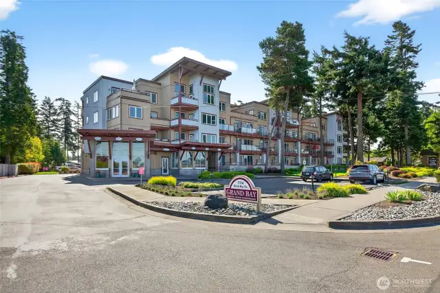 Top Floor, water views!