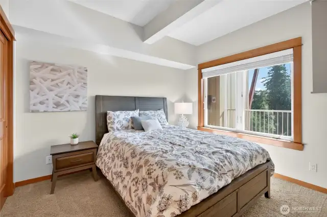 Guest bedroom