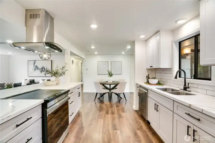 Spacious kitchen with room for multiple cooks—ideal for family meals and entertaining.