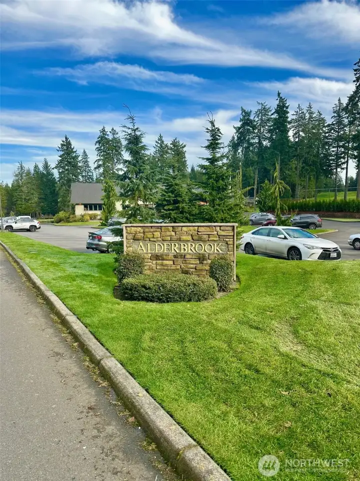 Parking area just before the Golf Clubhouse.