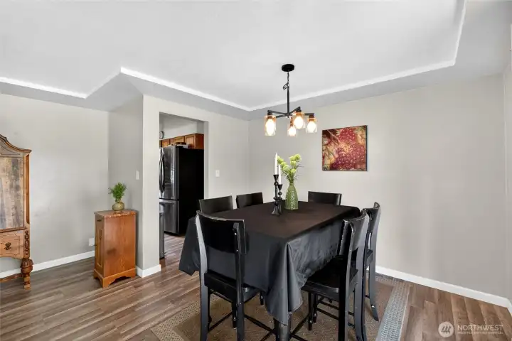 Here's a better view of the tray ceiling