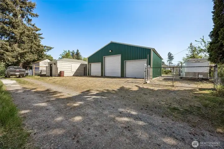 On a spacious 7,800 SF lot, the property features a standout permitted 1,008 SF pole barn built in 2020.