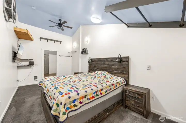 Bonus room with 3/4 bath and exterior access. Excellent potential for multi-generational living, or private apartment.