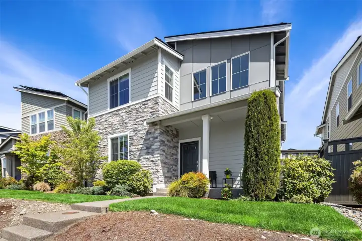 Marketing Remarks  Sunny, light-filled newer home in the beautiful Ten Trails community of Black Diamond, where modern comfort and thoughtful design come together to create an inviting place to live, relax & entertain